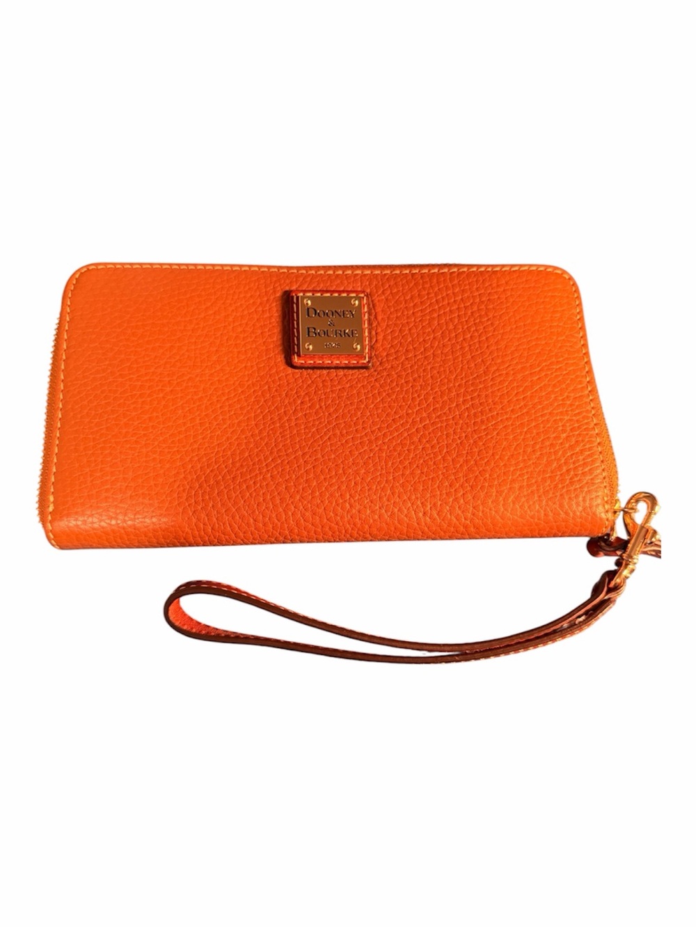 NWOT Dooney & Bourke Pebble Leather Wristlet Wallet